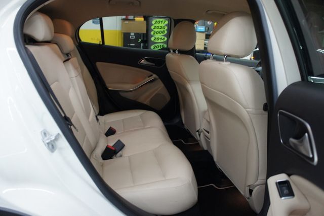 2015 Mercedes-Benz GLA 1-Owner, Great Shape - 23023715 - 38