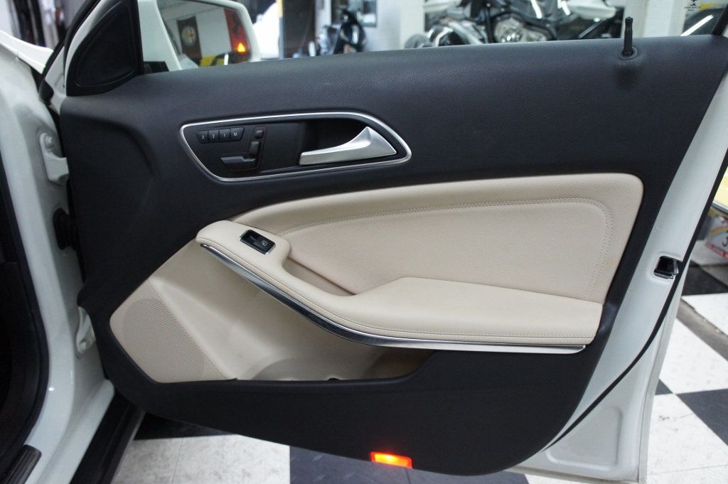 2015 Mercedes-Benz GLA 1-Owner, Great Shape - 23023715 - 39