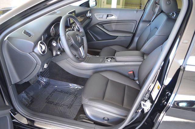 2015 Mercedes-Benz GLA FWD 4 Door GLA 250 W/Sport Package and Navigation System - 21395077 - 14