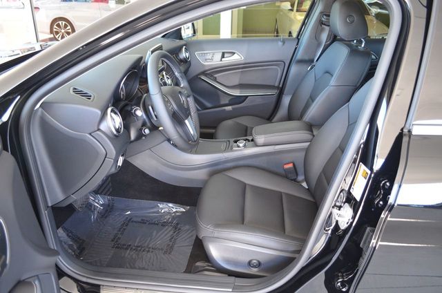 2015 Mercedes-Benz GLA FWD 4 Door GLA 250 W/Sport Package and Navigation System - 21395077 - 27