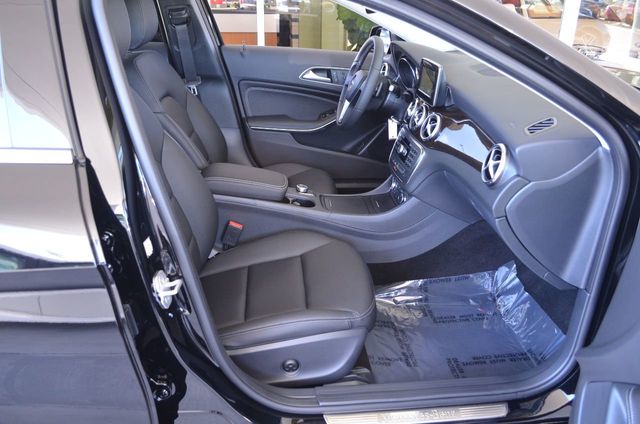 2015 Mercedes-Benz GLA FWD 4 Door GLA 250 W/Sport Package and Navigation System - 21395077 - 30