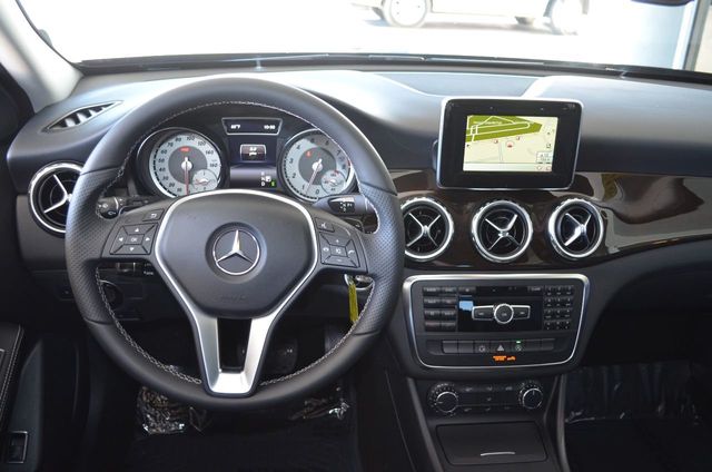 2015 Mercedes-Benz GLA FWD 4 Door GLA 250 W/Sport Package and Navigation System - 21395077 - 31