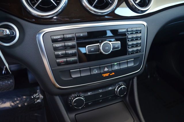 2015 Mercedes-Benz GLA FWD 4 Door GLA 250 W/Sport Package and Navigation System - 21395077 - 36