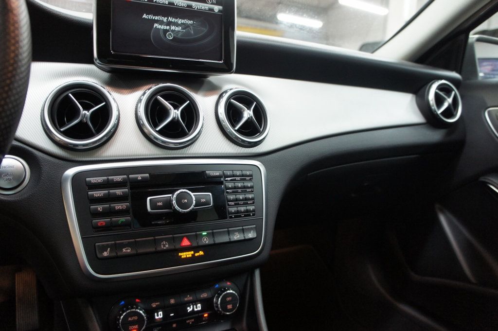 2015 Mercedes Benz GLA 250 photo 35