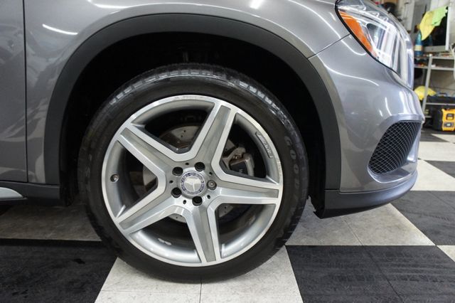 2015 Mercedes-Benz GLA Loaded, Sport Package, PANORAMA SUNROOF - 22900166 - 4