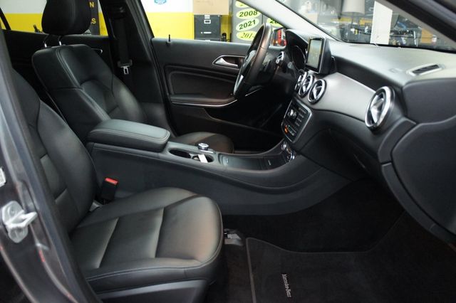 2015 Mercedes-Benz GLA Loaded, Sport Package, PANORAMA SUNROOF - 22900166 - 48