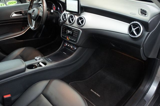 2015 Mercedes-Benz GLA Loaded, Sport Package, PANORAMA SUNROOF - 22900166 - 49