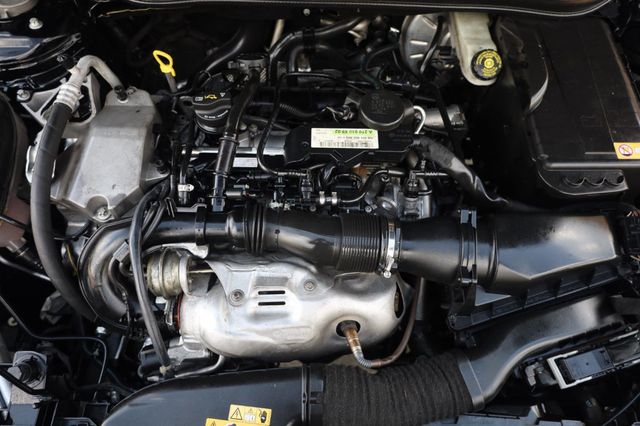 2015 Mercedes-Benz GLA Class GLA250 - 23040826 - 10