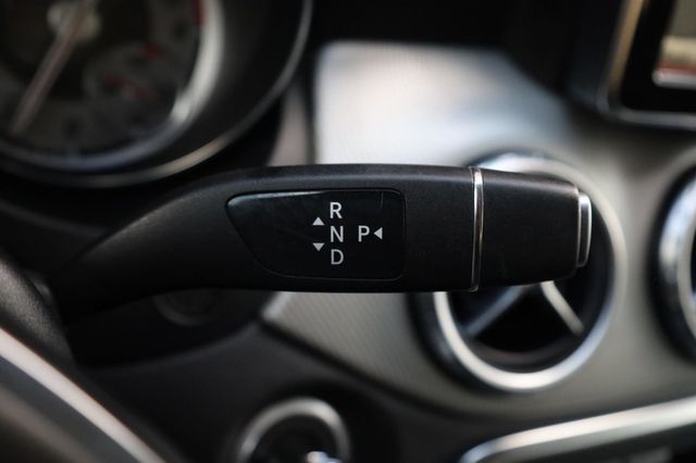 2015 Mercedes-Benz GLA Class GLA250 - 23040826 - 32