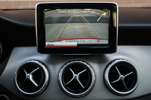 2015 Mercedes-Benz GLA Class GLA250 - 23040826 - 37
