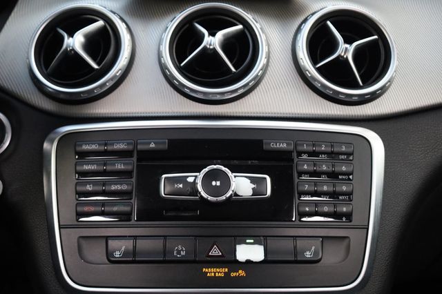 2015 Mercedes-Benz GLA Class GLA250 - 23040826 - 40