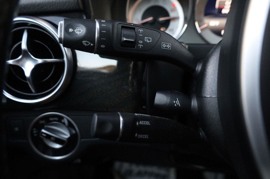 Mercedes-Benz GLK-Class photo 36
