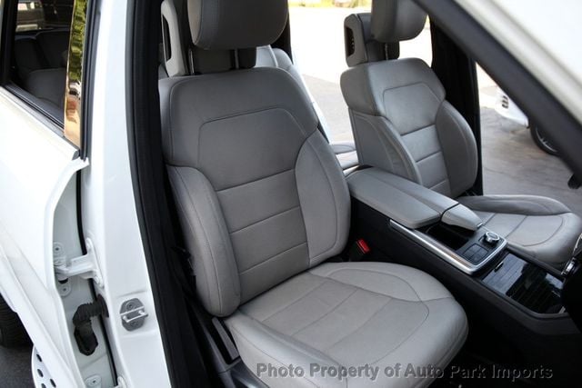 2015 Mercedes-Benz GL-Class 4MATIC 4dr GL 550 - 23017888 - 33