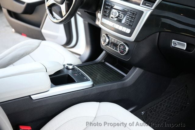2015 Mercedes-Benz GL-Class 4MATIC 4dr GL 550 - 23017888 - 36