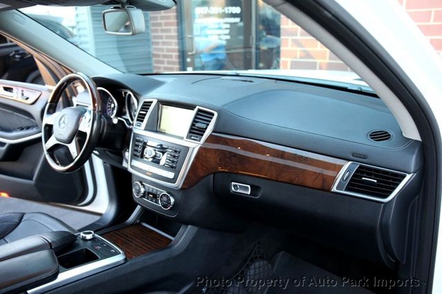 2015 Mercedes-Benz GL-Class 4MATIC 4dr GL 550 - 23090928 - 29