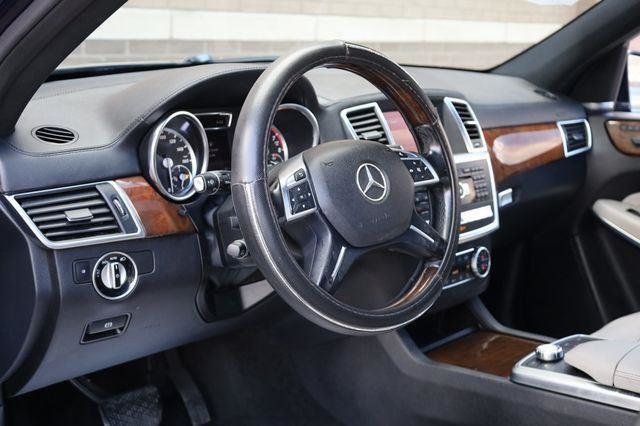 2015 Mercedes-Benz GL-Class GL550 - 23075495 - 18