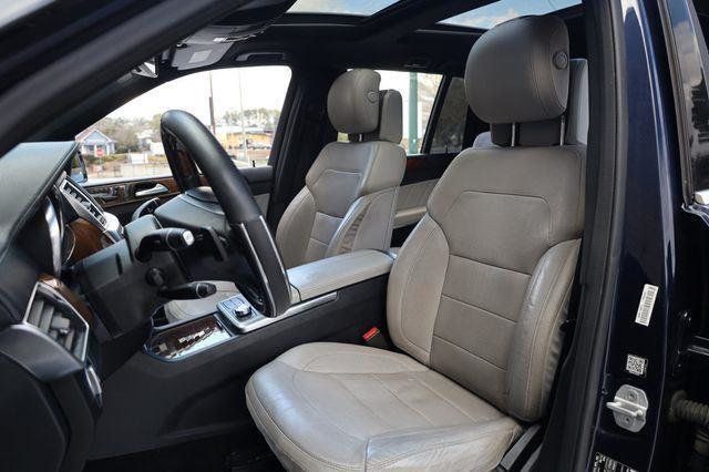 2015 Mercedes-Benz GL-Class GL550 - 23075495 - 19