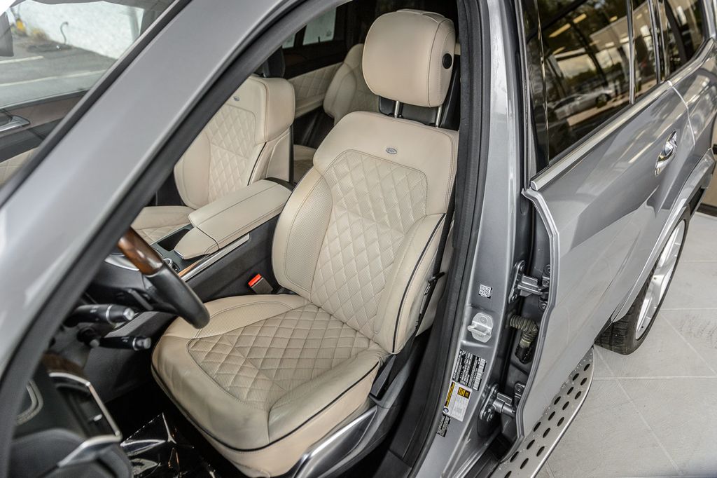 2015 Mercedes-Benz GL-Class GL550 4MATIC - DRIVER ASSIST - SPECIAL ORDER - DESIGNO INTERIOR  - 22398695 - 42