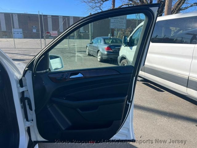 2015 Mercedes-Benz M-Class 4MATIC 4dr ML 400 - 22958786 - 35