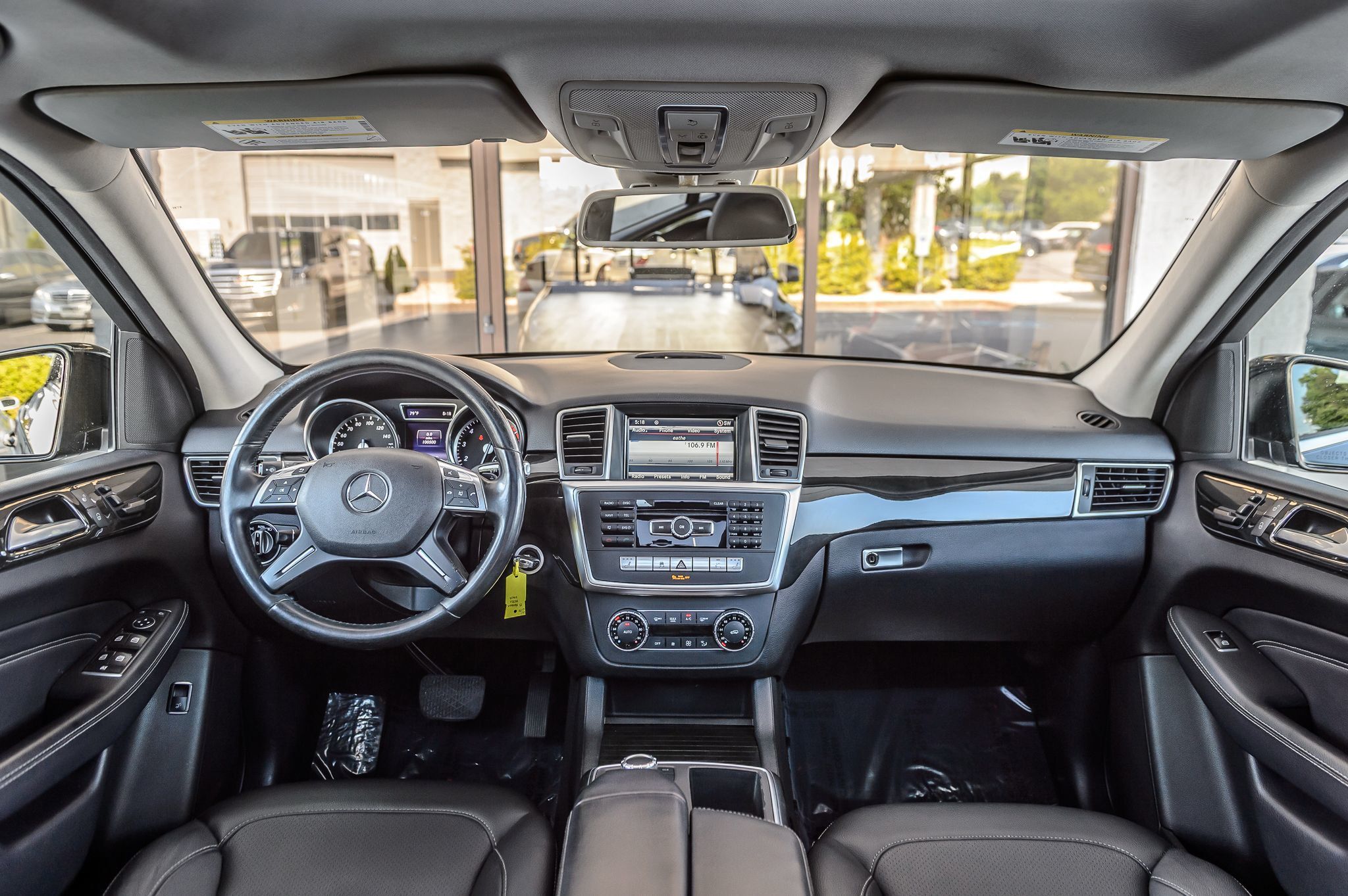 2015 Mercedes Benz ML 350 photo 3
