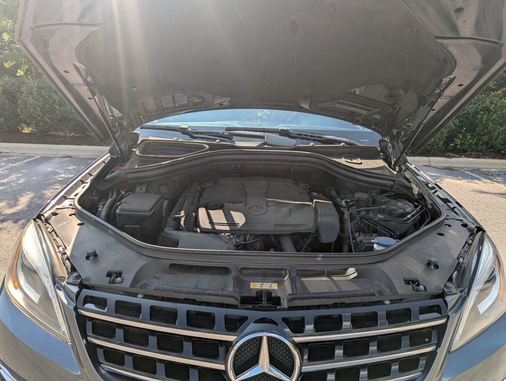 2015 Mercedes Benz ML 350 photo 24