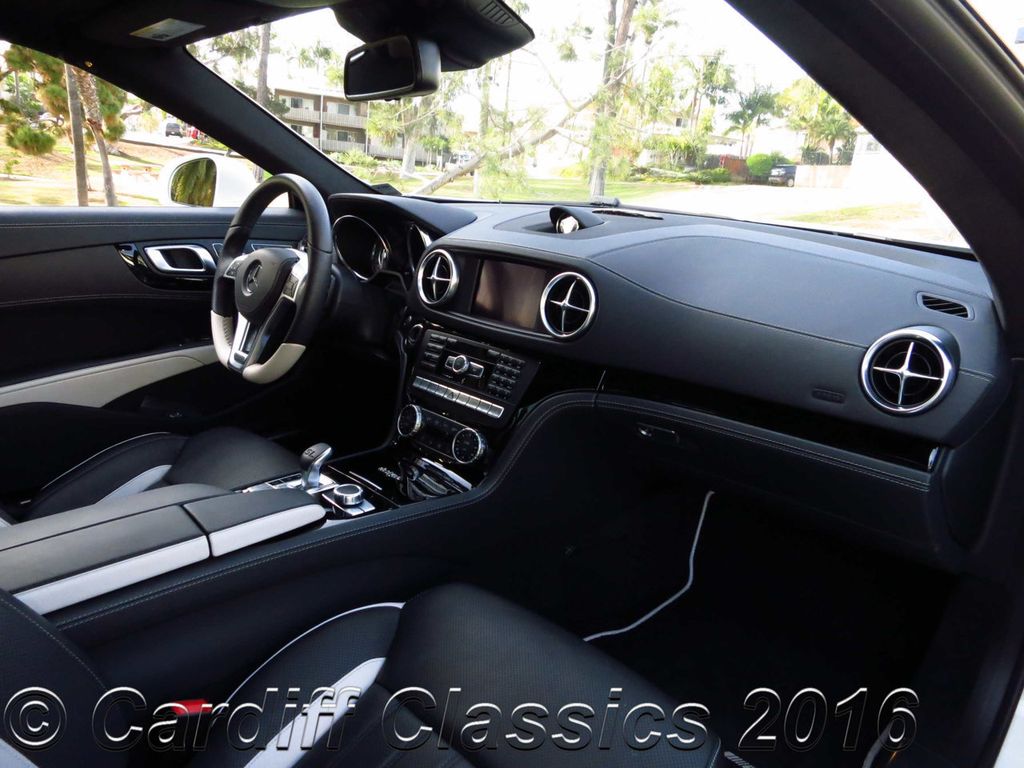 2015 Mercedes-Benz SL550 White Arrow Limited "White Arrow Edition" Convertible - 15016095 - 14