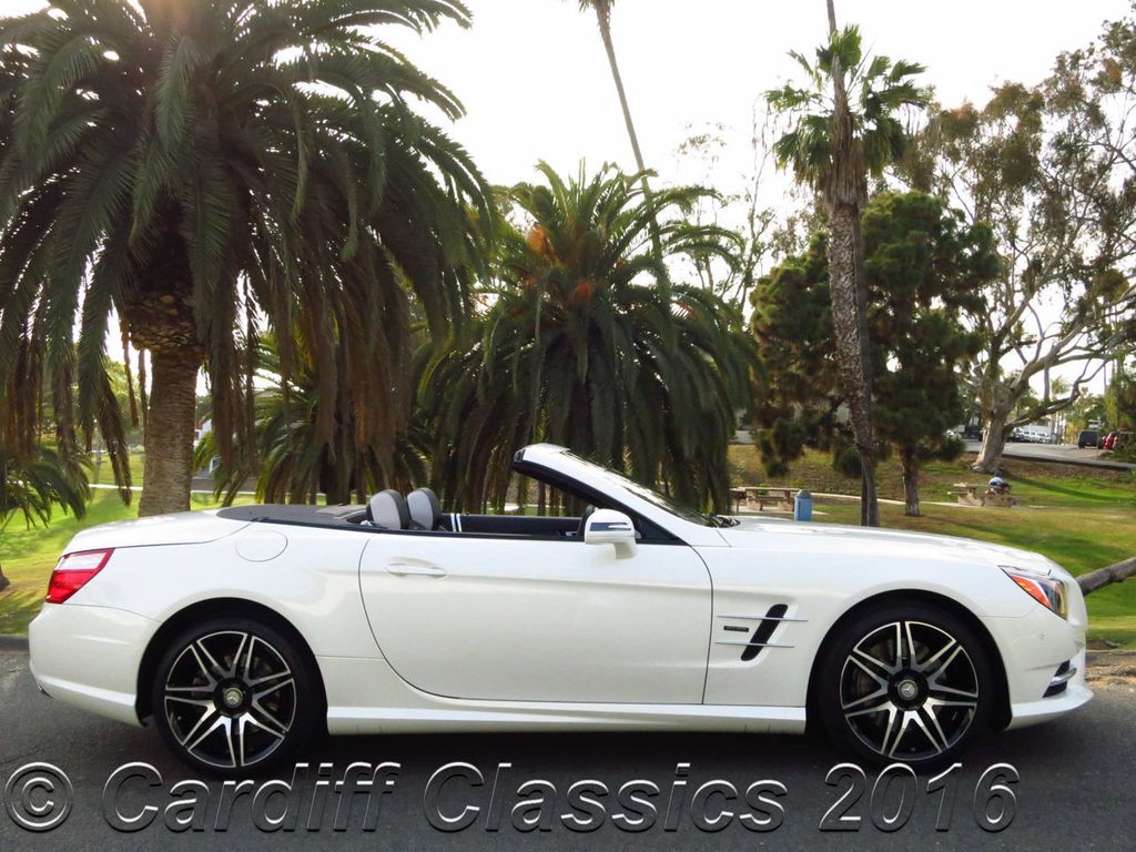 2015 Mercedes-Benz SL550 White Arrow Limited "White Arrow Edition" Convertible - 15016095 - 3