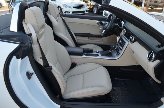 2015 Mercedes-Benz SLK 2 Door Roadster SLK 250 W/Sport and Multimedia Packages - 23028831 - 15