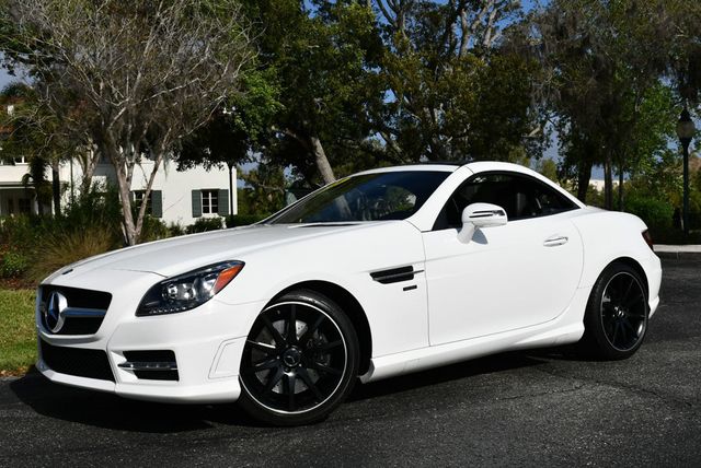 2015 Mercedes-Benz SLK 2 Door Roadster SLK 350 W/Carbon Look Edition - 22995737 - 24