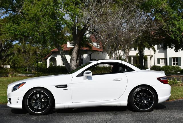 2015 Mercedes-Benz SLK 2 Door Roadster SLK 350 W/Carbon Look Edition - 22995737 - 32