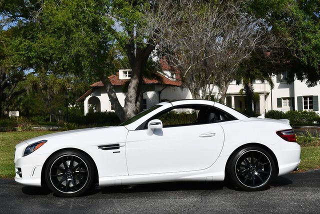 2015 Mercedes-Benz SLK 2 Door Roadster SLK 350 W/Carbon Look Edition - 22995737 - 33