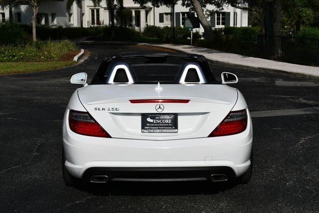2015 Mercedes-Benz SLK 2 Door Roadster SLK 350 W/Carbon Look Edition - 22995737 - 36