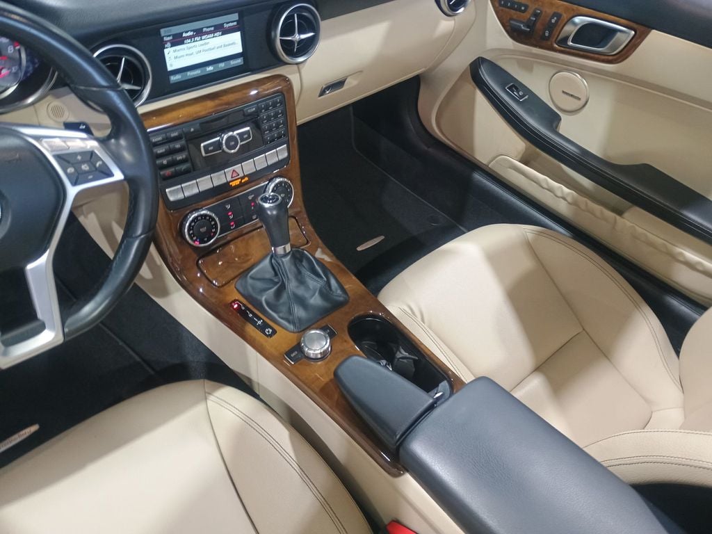2015 Mercedes-Benz SLK 2dr Roadster SLK 250 Clean Carfax Florida Car - 22978243 - 24