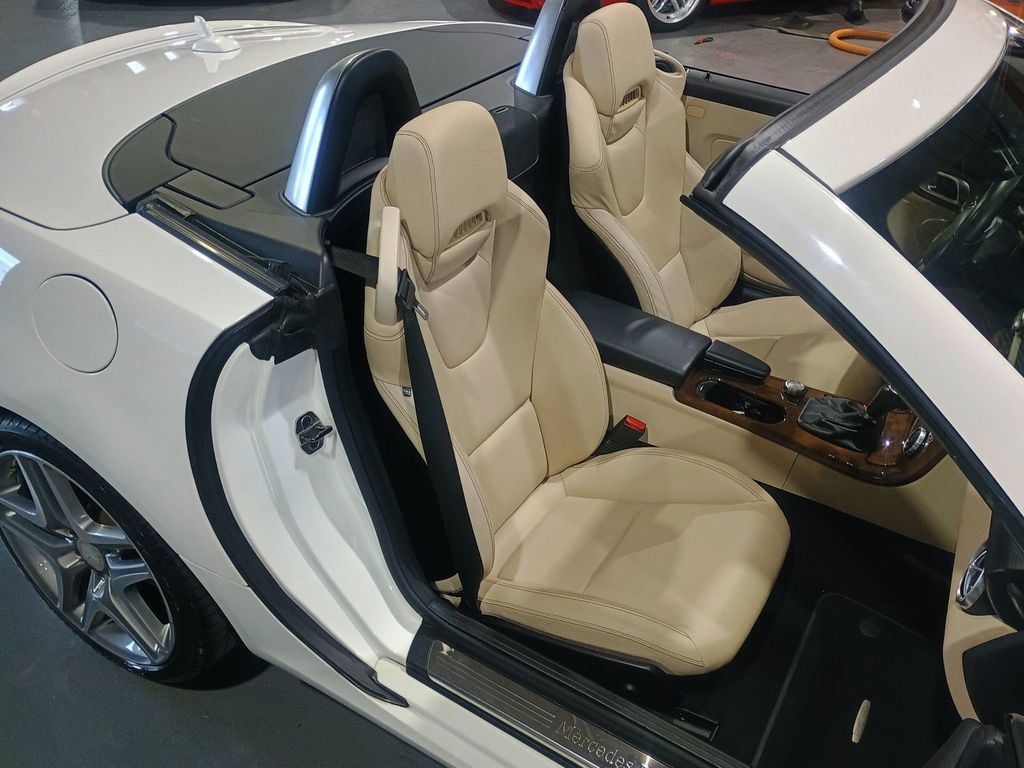 2015 Mercedes-Benz SLK 2dr Roadster SLK 250 Clean Carfax Florida Car - 22978243 - 28