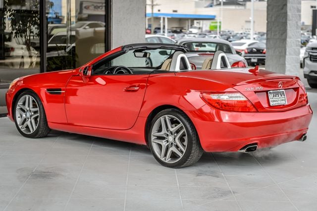 2015 Mercedes-Benz SLK SLK250 - RED ON BEIGE  - NAV - CONVERTIBLE - GORGEOUS - 22953891 - 10