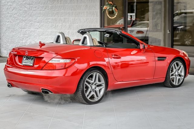 2015 Mercedes-Benz SLK SLK250 - RED ON BEIGE  - NAV - CONVERTIBLE - GORGEOUS - 22953891 - 14