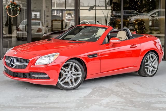 2015 Mercedes-Benz SLK SLK250 - RED ON BEIGE  - NAV - CONVERTIBLE - GORGEOUS - 22953891 - 1