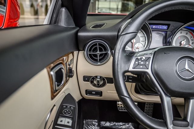 2015 Mercedes-Benz SLK SLK250 - RED ON BEIGE  - NAV - CONVERTIBLE - GORGEOUS - 22953891 - 28