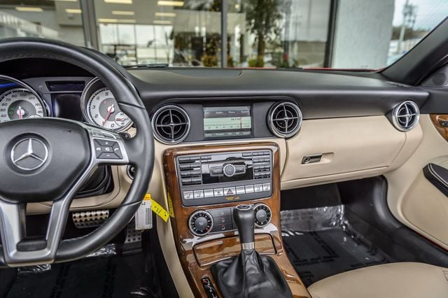 2015 Mercedes-Benz SLK SLK250 - RED ON BEIGE  - NAV - CONVERTIBLE - GORGEOUS - 22953891 - 30