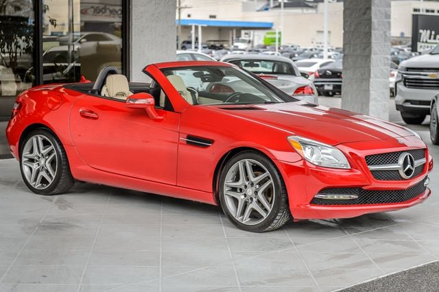 2015 Mercedes-Benz SLK SLK250 - RED ON BEIGE  - NAV - CONVERTIBLE - GORGEOUS - 22953891 - 4