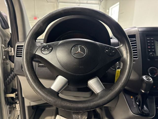 2015 Mercedes-Benz Sprinter 2500 Passenger 144 WB - 22975717 - 9