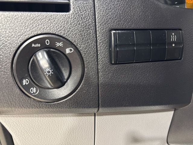 2015 Mercedes-Benz Sprinter 2500 Passenger 144 WB - 22975717 - 12