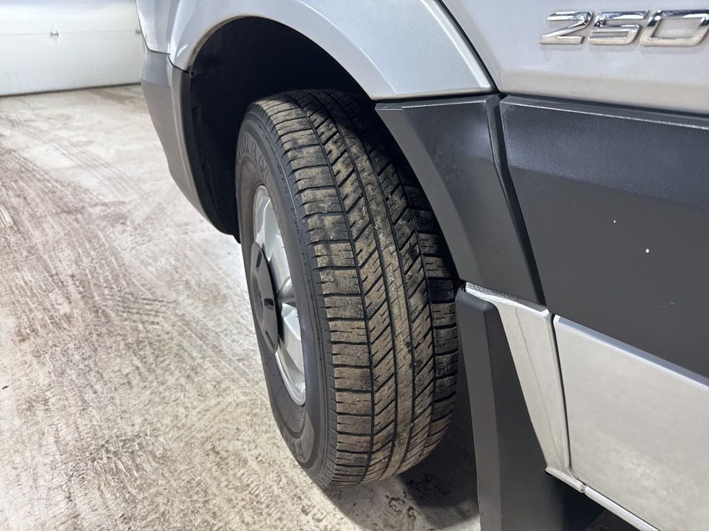 2015 Mercedes-Benz Sprinter 2500 Passenger 144 WB - 22975717 - 2