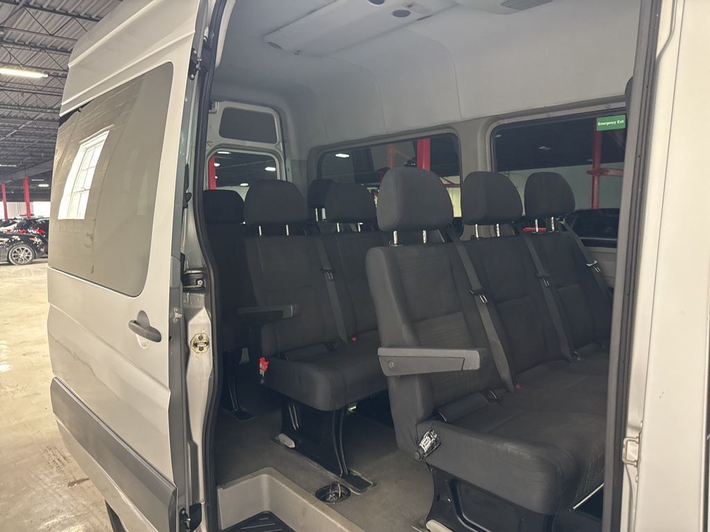 2015 Mercedes-Benz Sprinter 2500 Passenger 144 WB - 22975717 - 31