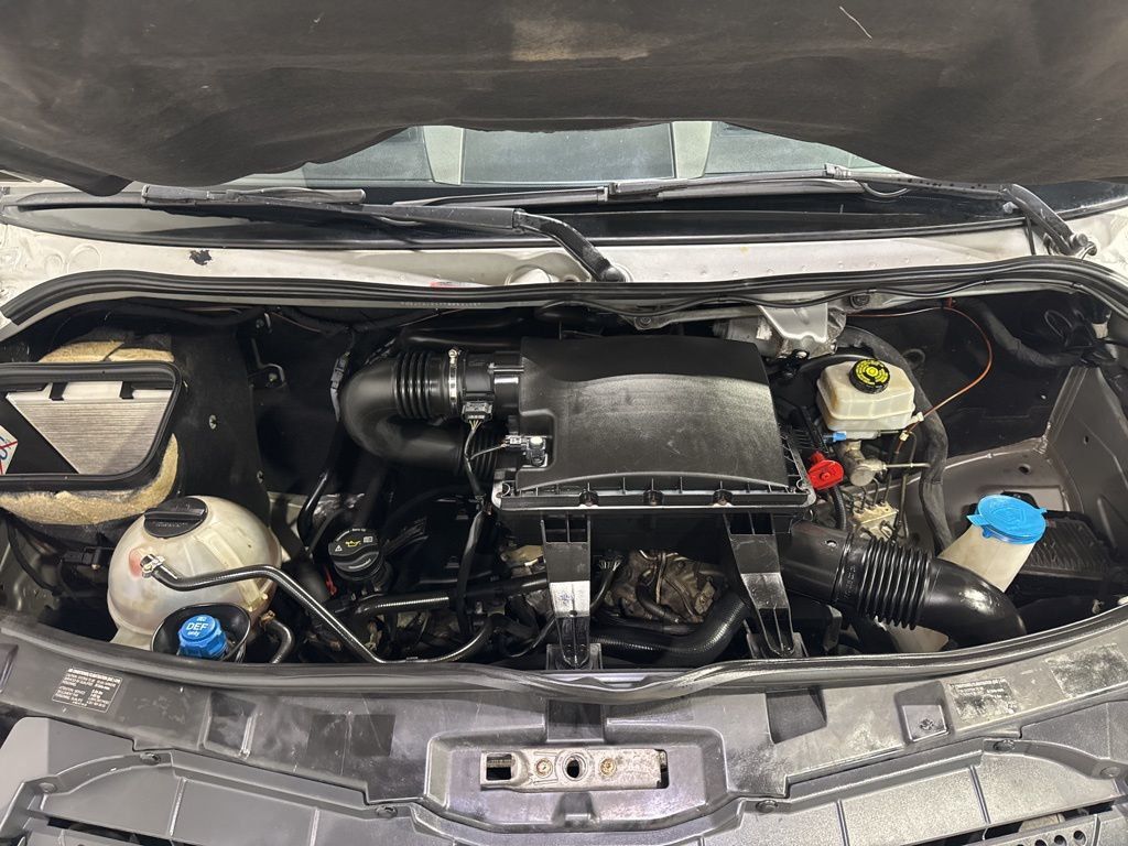 2015 Mercedes-Benz Sprinter 2500 Passenger 144 WB - 22975717 - 40