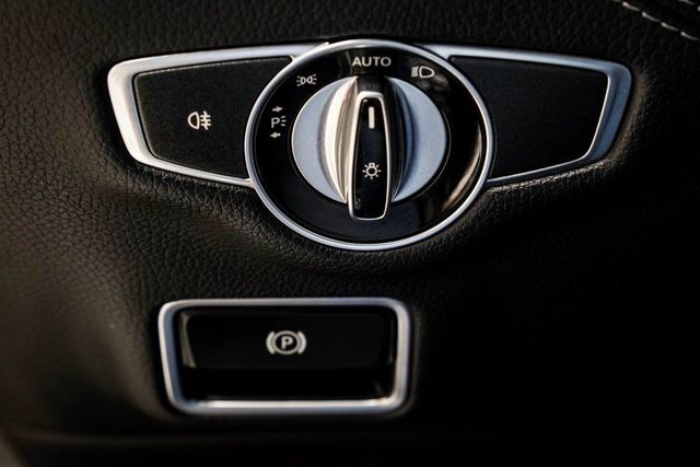 2015 Mercedes-Benz S-Class 2dr Coupe S 550 4MATIC - 22985105 - 36