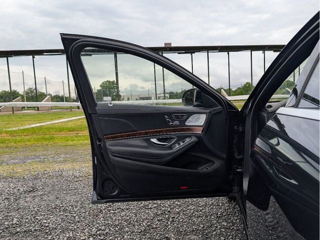 2015 Mercedes-Benz S-Class 4dr Sedan S 550 4MATIC - 23021965 - 9