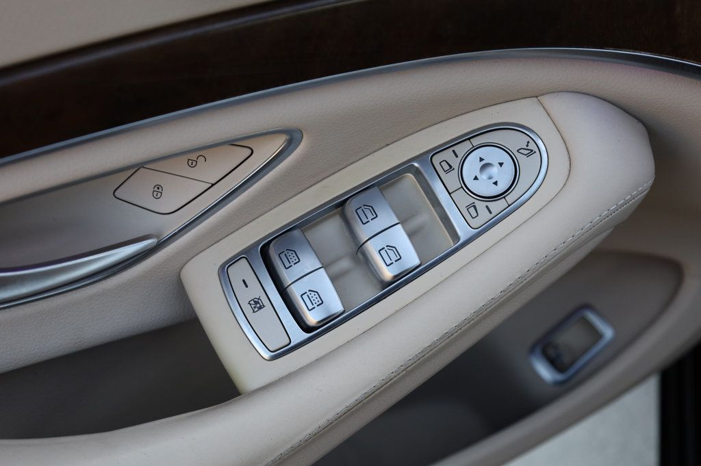 2015 Mercedes Benz S 550 photo 30