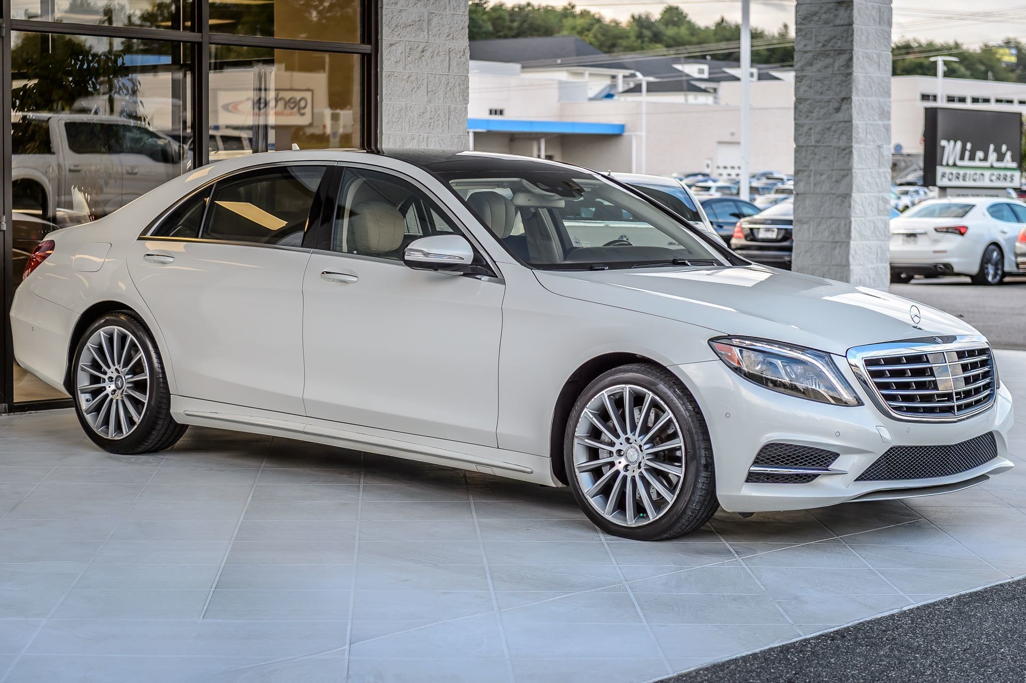 2015 Mercedes Benz S 550 AMG photo 4