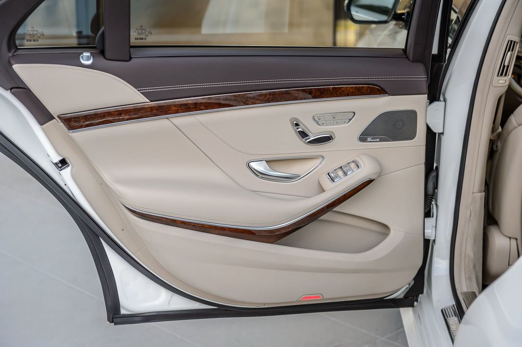 2015 Mercedes-Benz S-Class S550 AMG APPEARANCE PKG - NAV - PANO ROOF - BACKUP CAM -GORGEOUS - 22915189 - 52